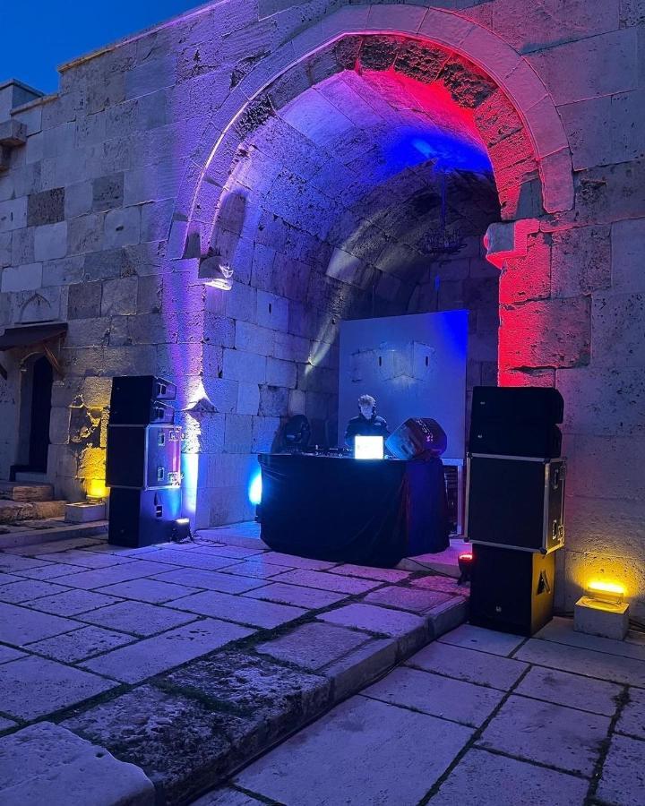 Eskihisar Akhan Kervansaray Hotel מראה חיצוני תמונה